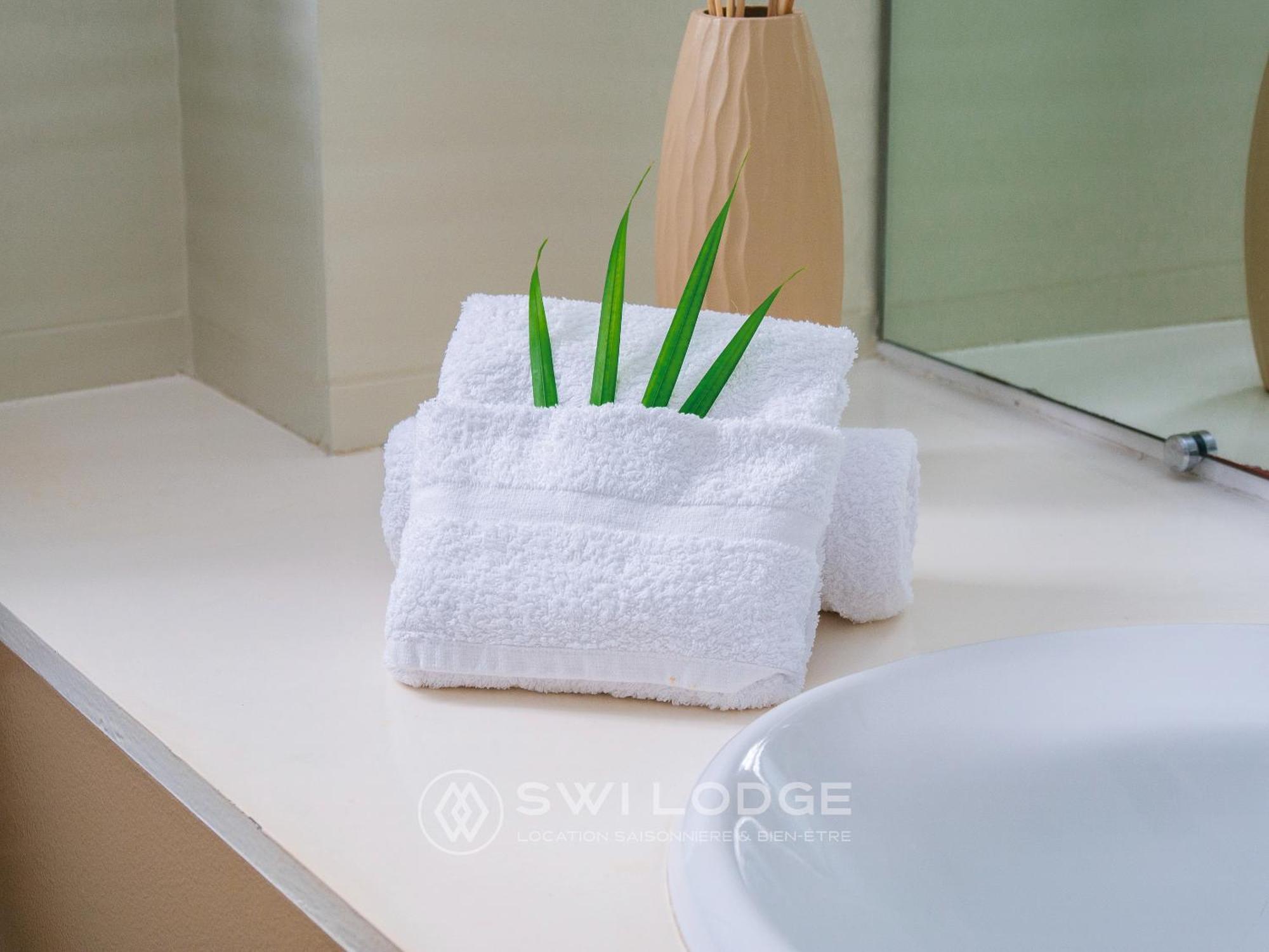 Swilodge Vue Sur Mer ! Petit Dejeuner Et Location De Voiture Possible Le Moule Ngoại thất bức ảnh