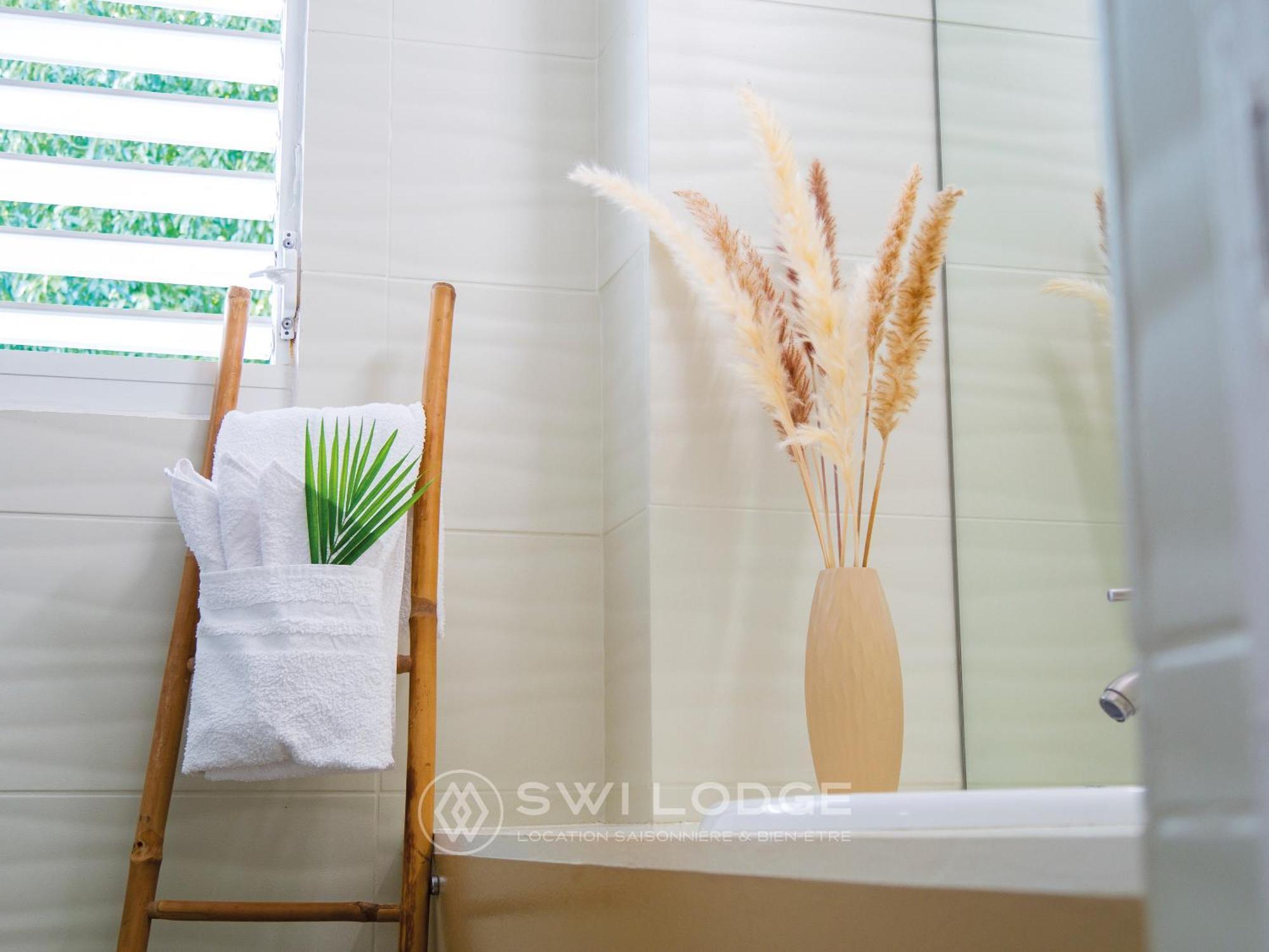 Swilodge Vue Sur Mer ! Petit Dejeuner Et Location De Voiture Possible Le Moule Ngoại thất bức ảnh