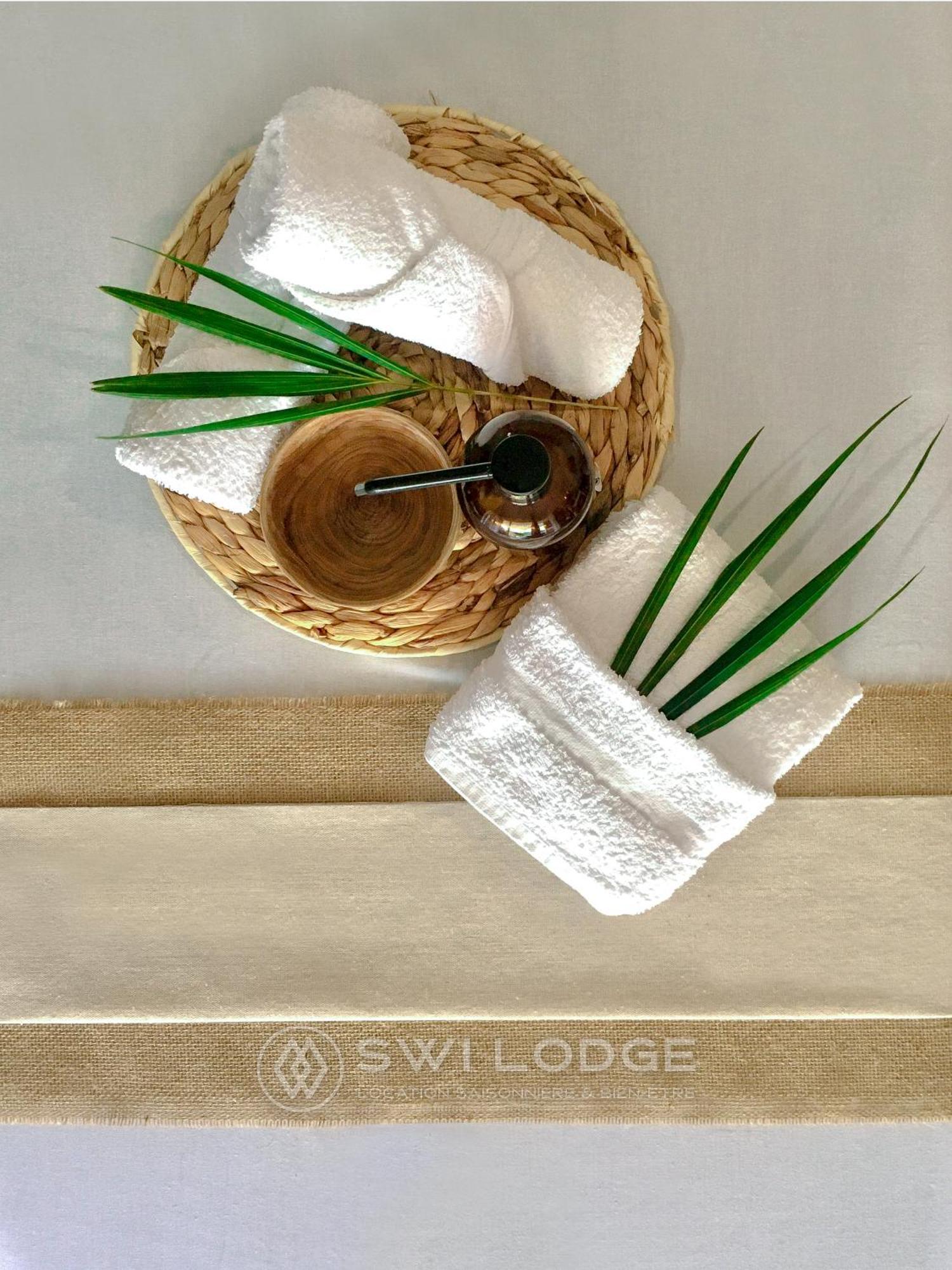 Swilodge Vue Sur Mer ! Petit Dejeuner Et Location De Voiture Possible Le Moule Ngoại thất bức ảnh